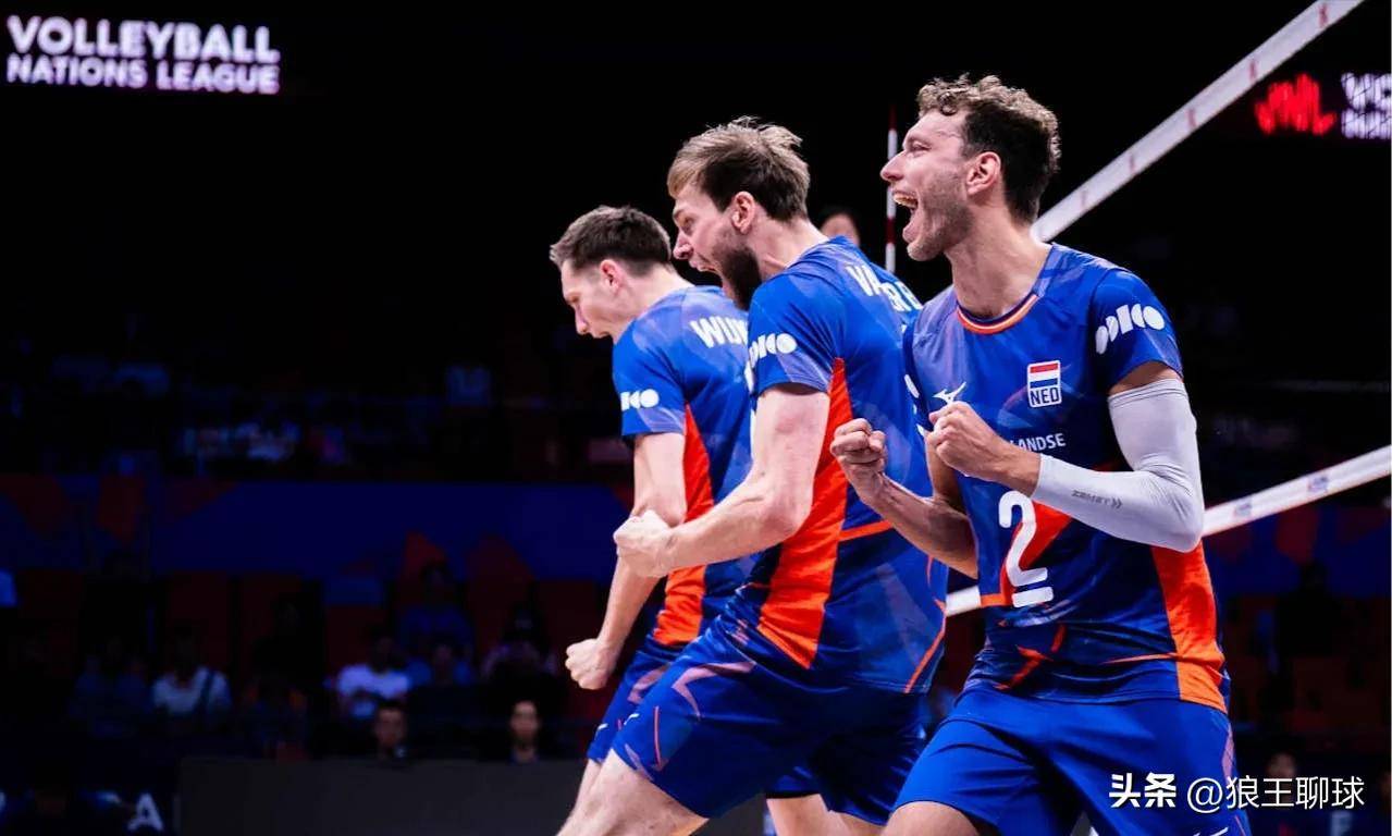 米兰体育课程-包含荷兰对阵土耳其：荷兰队上演惊险逆转的词条