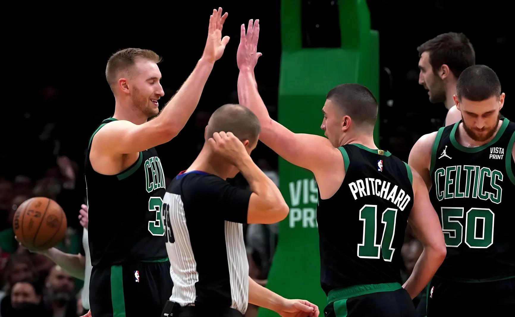 米兰体育培训-包含四巨头对阵三巨头:热火vs凯尔特人,谁能笑到最后?的词条