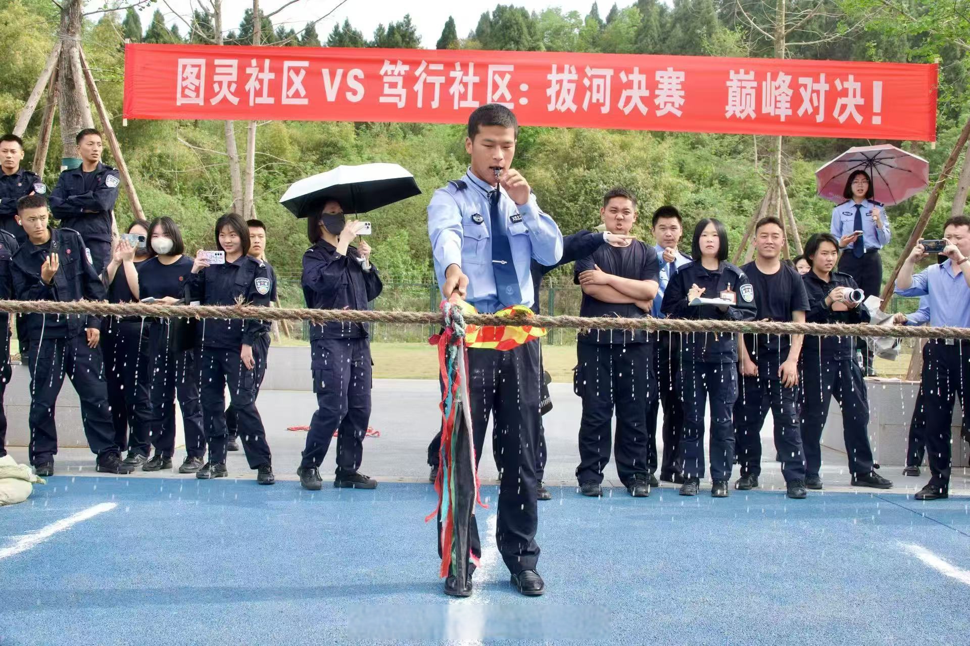 米兰体育地址-战斗氛围浓厚,比赛中双方队员体现出了团队合作精神的简单介绍