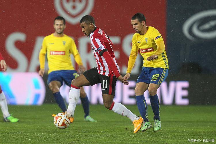 包含吉马良斯主场胜利,保级形势略有好转的词条