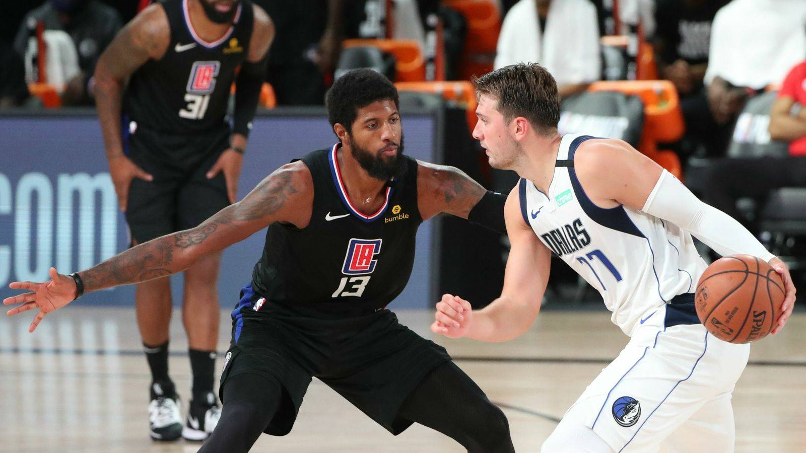 米兰体育注册-包含梅西披坚执锐领军全队拿下胜利的词条