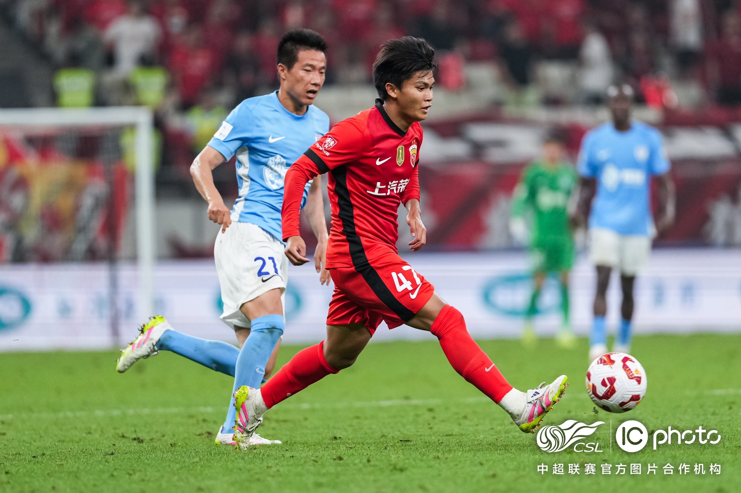 米兰体育官网登录网址-控球优势明显，球队统治比赛的简单介绍